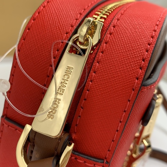 MICHAEL KORS LARGE EAST WEST ZIP CHAIN XBODY DARK SANGRIA / BROWN COLOR - Picture 3 of 15